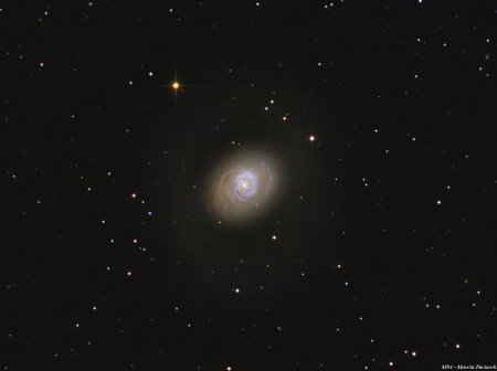 M94 — галактика со вспышкой звездообразования